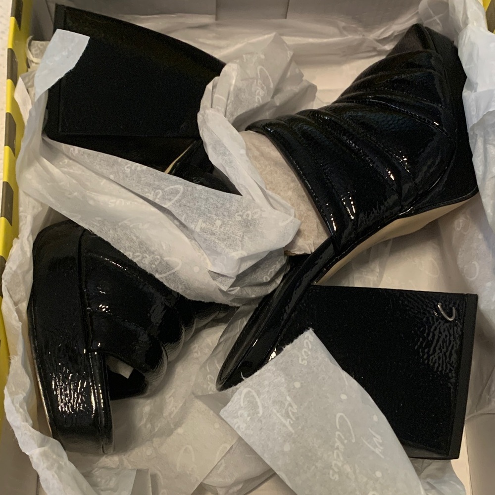 Circus by Sam Edelman Black Patent Heels Chunky platform Marlie Black Patent